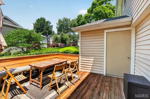 Exterior - 1663 E Swan Cir, Saint Louis, MO 63144 photo 2 of 9