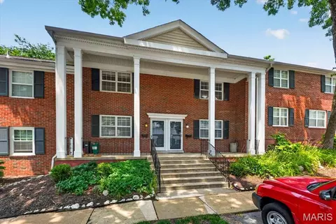 1663 E Swan Cir, Saint Louis, MO 63144