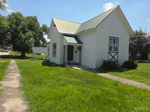 113 E Cleveland St, Monroe City, MO 63456
