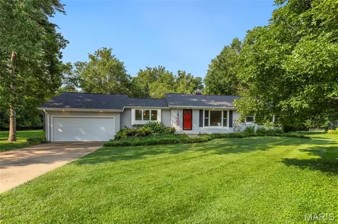 Exterior - 200 Brookside Ln, Ballwin, MO 63021 photo 7 of 7