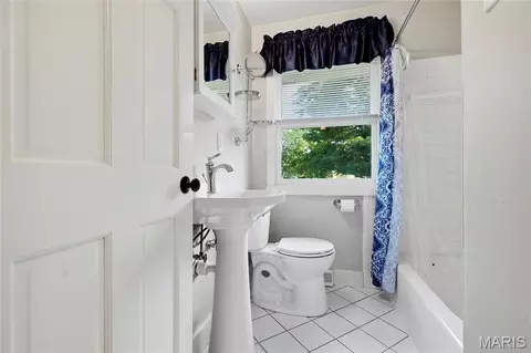 Bath - 200 Brookside Ln, Ballwin, MO 63021 photo 1 of 1