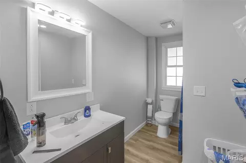 Bath - 616 Greensferry Rd, Jackson, MO 63755 photo 2 of 2