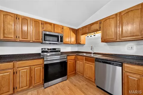 51 Cedar Field Dr, Pacific, MO 63069 photo 11
