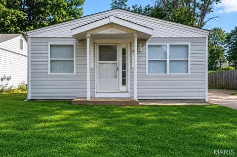 51 Cedar Field Dr, Pacific, MO 63069 photo 2