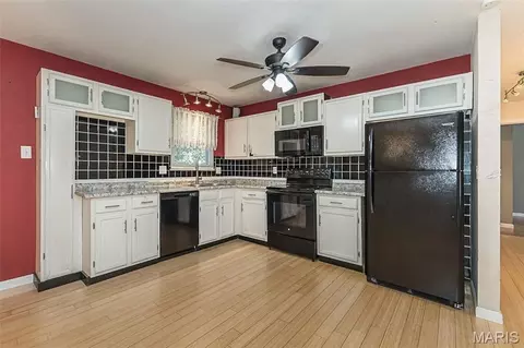 Kitchen - 2120 Devonshire Dr, Imperial, MO 63052 photo 1 of 1