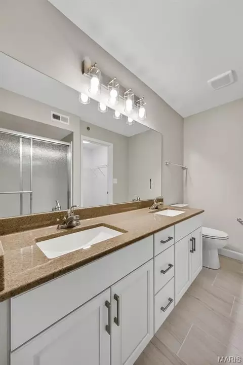 Bath - 4301 Spring Creek Ln, O'fallon, MO 63368 photo 1 of 4
