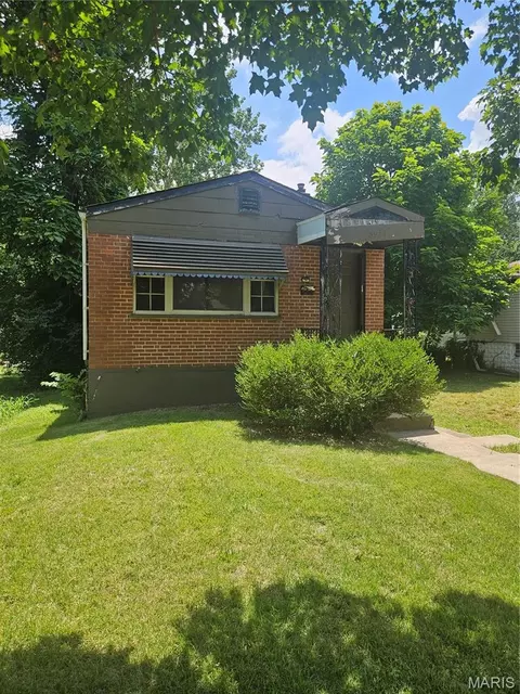 6924 Plymouth Ave, University City, MO 63130