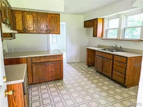 Kitchen - 1113 Hess Ave, Rolla, MO 65401 photo 1 of 2