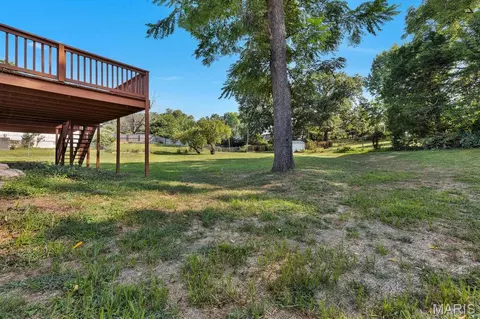 Exterior - 400 Coventry Ln, Manchester, MO 63021 photo 8 of 12