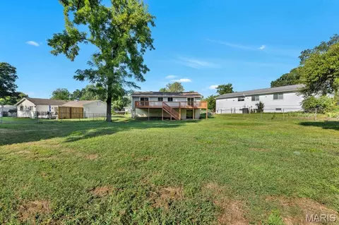 Exterior - 400 Coventry Ln, Manchester, MO 63021 photo 11 of 12