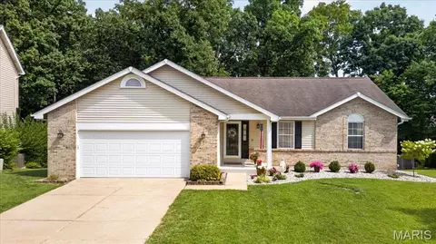 1546 Athens Dr, Saint Peters, MO 63376