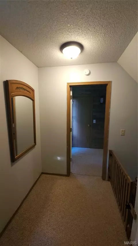 Entry Way - 11 W Industrial Dr, Gerald, MO 63037 photo 4 of 4