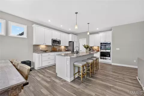 Kitchen - 809 Upland Loop, O'fallon, MO 63368 photo 3 of 7