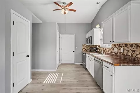Entry Way - 6017 Cross Pointe Dr, Cedar Hill, MO 63016 photo 3 of 3