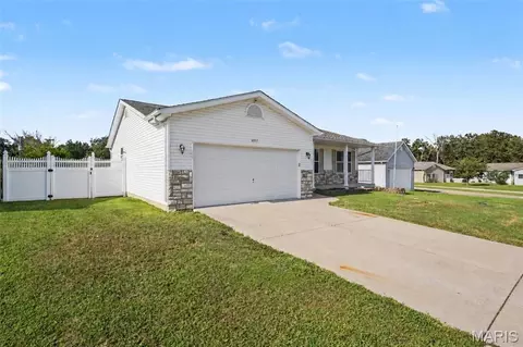 Exterior - 6017 Cross Pointe Dr, Cedar Hill, MO 63016 photo 3 of 6