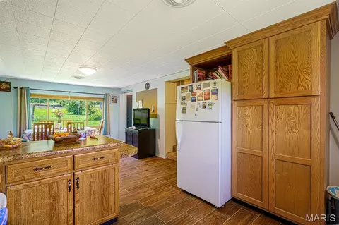 Kitchen - 10160 County Road 8150, Rolla, MO 65401 photo 3 of 5
