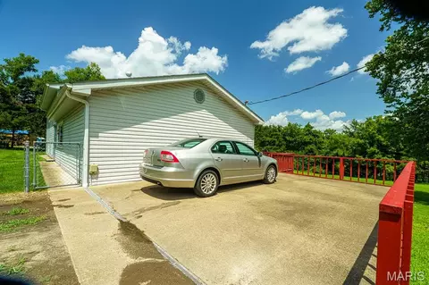 Exterior - 10160 County Road 8150, Rolla, MO 65401 photo 5 of 7