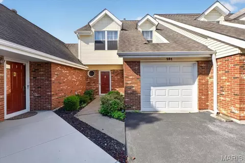 352 Windsor Pl #B, Saint Peters, MO 63376