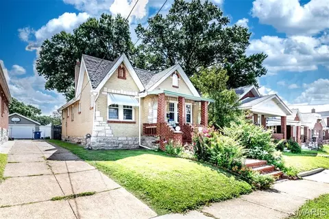 1436 Telegraph Rd, Saint Louis, MO 63125