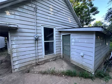 703 Walnut St, Hannibal, MO 63401 photo 4