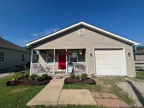 313 State St, Dupo, IL 62239