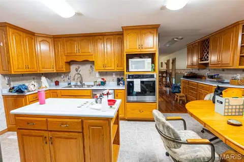 Kitchen - 15655 County Road 5190, Rolla, MO 65401 photo 5 of 5