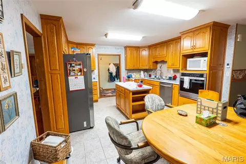 Kitchen - 15655 County Road 5190, Rolla, MO 65401 photo 3 of 5