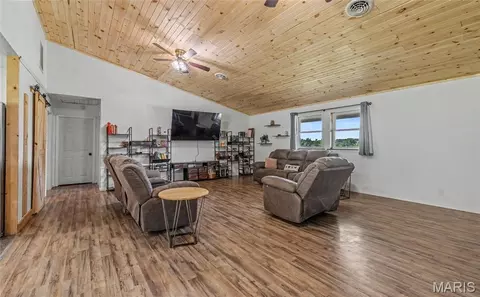 Entry Way - 11875 County Road 5220, Rolla, MO 65401 photo 2 of 5