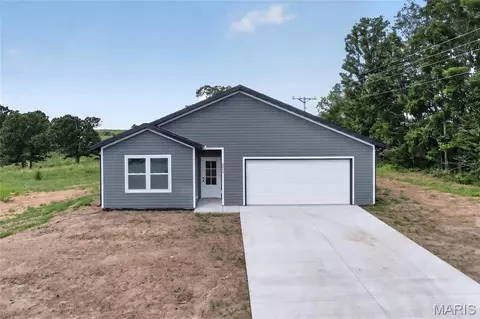 2043 Kay Ave, Lebanon, MO 65536