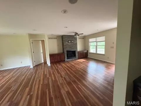 1232 W Springfield Rd, Saint Clair, MO 63077 photo 3
