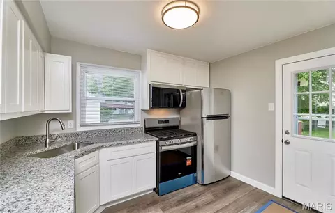 Kitchen - 105 Anabel Ave, Ferguson, MO 63135 photo 2 of 5