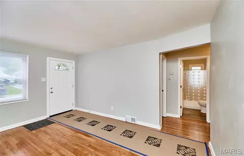 Living - 105 Anabel Ave, Ferguson, MO 63135 photo 6 of 6