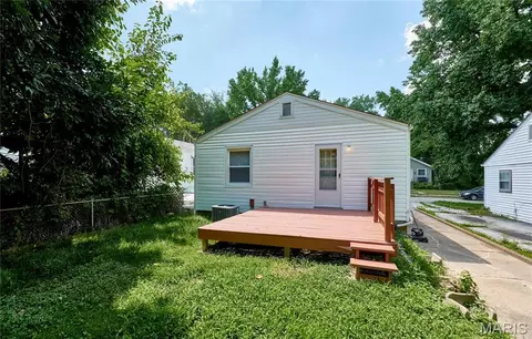 Exterior - 105 Anabel Ave, Ferguson, MO 63135 photo 8 of 9