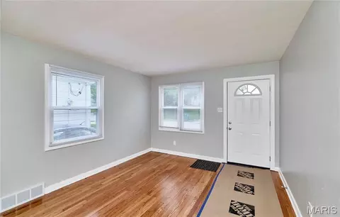 Living - 105 Anabel Ave, Ferguson, MO 63135 photo 1 of 6