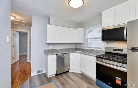 Kitchen - 105 Anabel Ave, Ferguson, MO 63135 photo 4 of 5