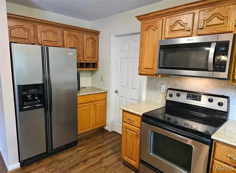 Kitchen - 1946 Kelly Ct, Pacific, MO 63069 photo 3 of 3