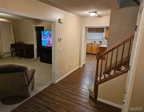 Entry Way - 1946 Kelly Ct, Pacific, MO 63069 photo 1 of 3