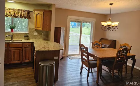 Dining - 1946 Kelly Ct, Pacific, MO 63069 photo 2 of 2