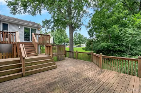 Exterior - 501 Echo Hill Ct, Ballwin, MO 63021 photo 10 of 15