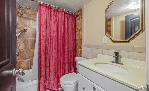 Bath - 388 Walls Ford Rd, Saint Clair, MO 63077 photo 1 of 1