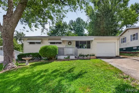 4020 Shirley Ave, Saint Louis, MO 63121