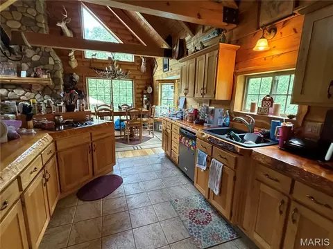 Kitchen - 10231 Old 8 D, Mineral Point, MO 63660 photo 5 of 5