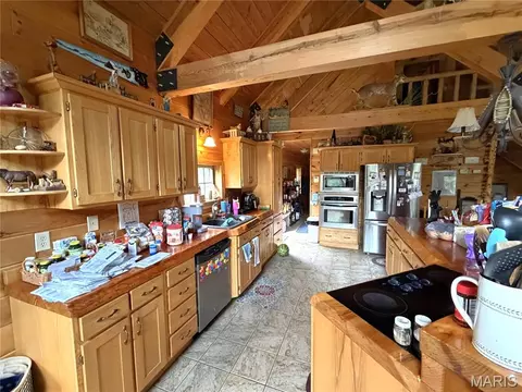 Kitchen - 10231 Old 8 D, Mineral Point, MO 63660 photo 2 of 5