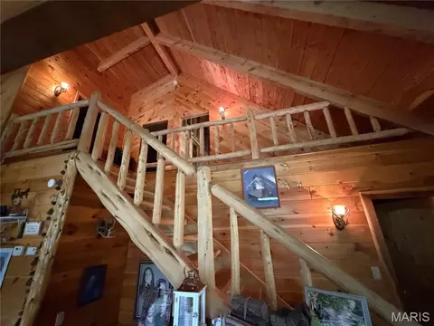 Entry Way - 10231 Old 8 D, Mineral Point, MO 63660 photo 3 of 8