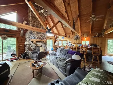 Living - 10231 Old 8 D, Mineral Point, MO 63660 photo 6 of 10