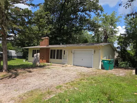208 E Madison St, O'fallon, IL 62269 photo 1