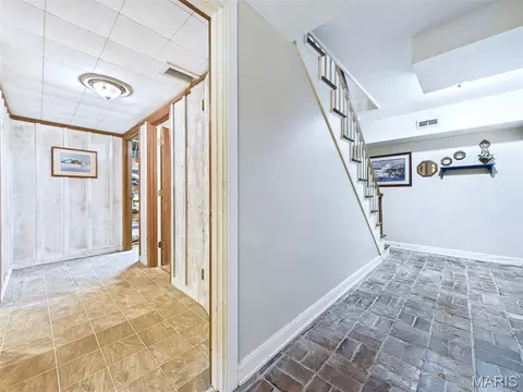 Entry Way - 22 Frontenac Pl, Godfrey, IL 62035 photo 3 of 3