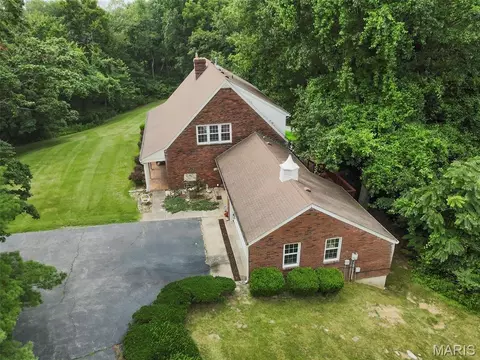 Exterior - 22 Frontenac Pl, Godfrey, IL 62035 photo 5 of 5