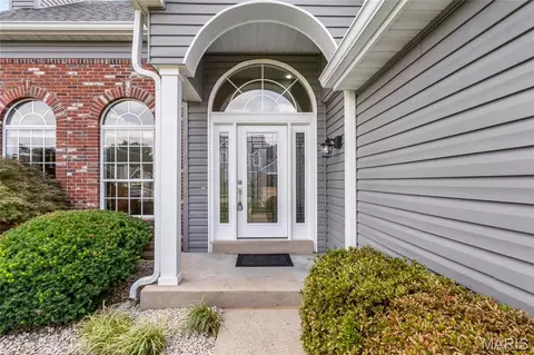 Entry Way - 1971 Fox Pointe Dr, Arnold, MO 63010 photo 2 of 2