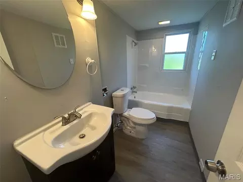 324 Ames Pl, Ferguson, MO 63135 photo 6